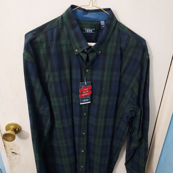 IZOD Men's Button-Down Plaid Shirt, NWT - Picture 1 of 3